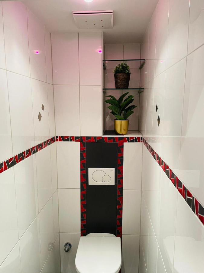 Super Deluxe Apartment - Near U6, U3 In City Center Vienna Esterno foto
