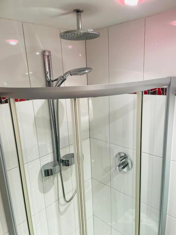 Super Deluxe Apartment - Near U6, U3 In City Center Vienna Esterno foto
