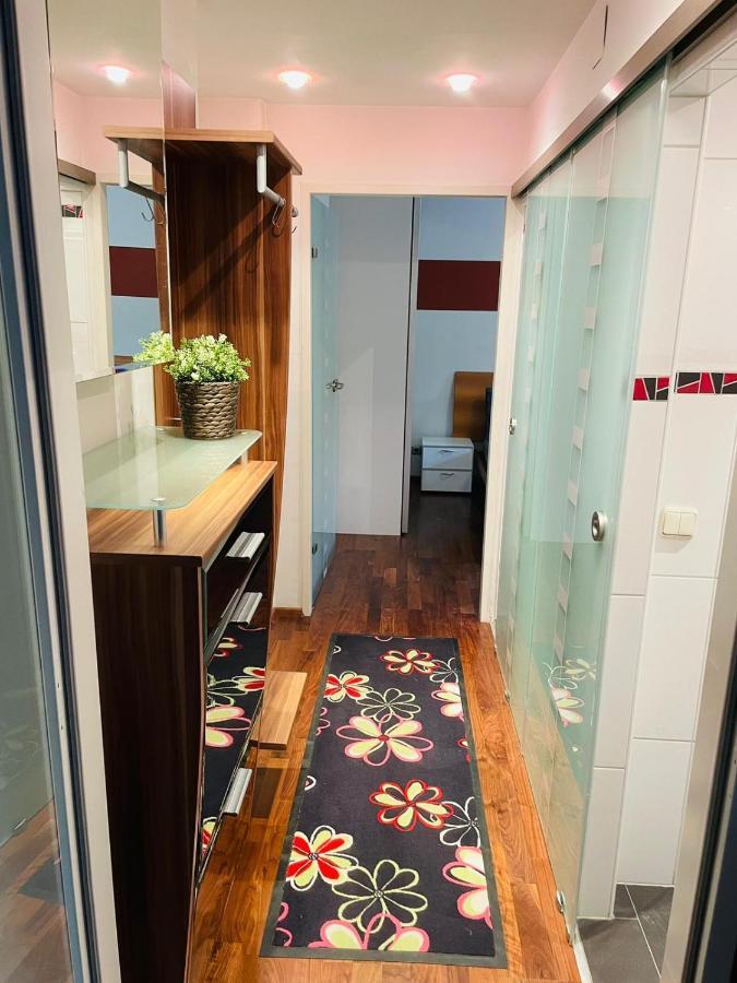 Super Deluxe Apartment - Near U6, U3 In City Center Vienna Esterno foto